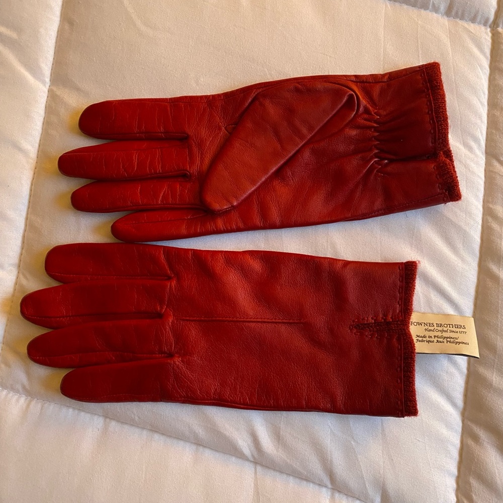 Like new, red leather gloves